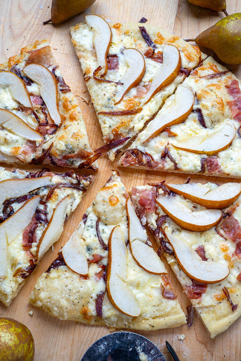 Pear Prosciutto and Blue Cheese Pizza Pear Prosciutto and Blue Cheese Pizza