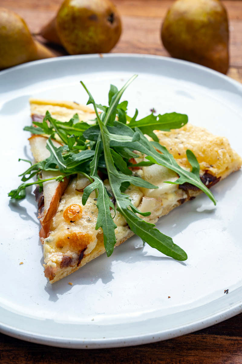 Pear Prosciutto and Blue Cheese Pizza Pear Prosciutto and Blue Cheese Pizza