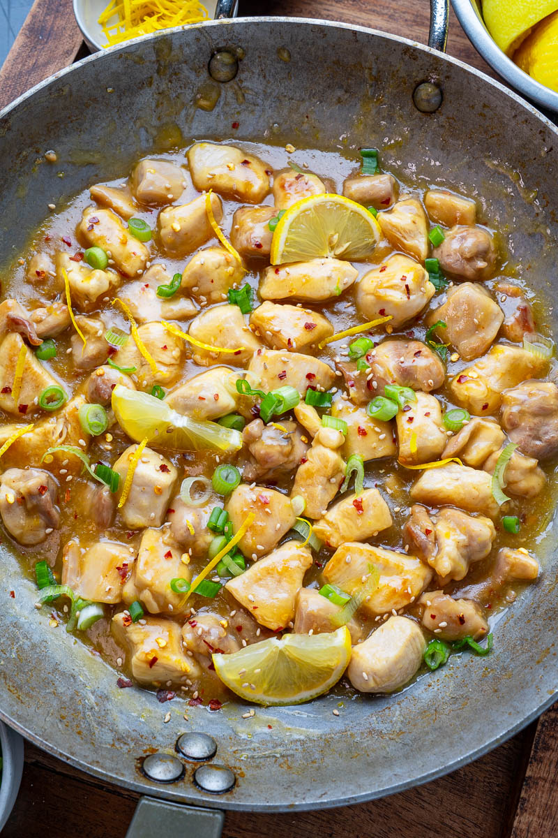 20 Minute Light Lemon Chicken