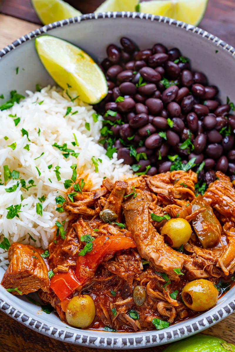 Ropa Vieja (aka Cuban Style Shredded Beef) Ropa Vieja (aka Cuban Style Shredded Beef)