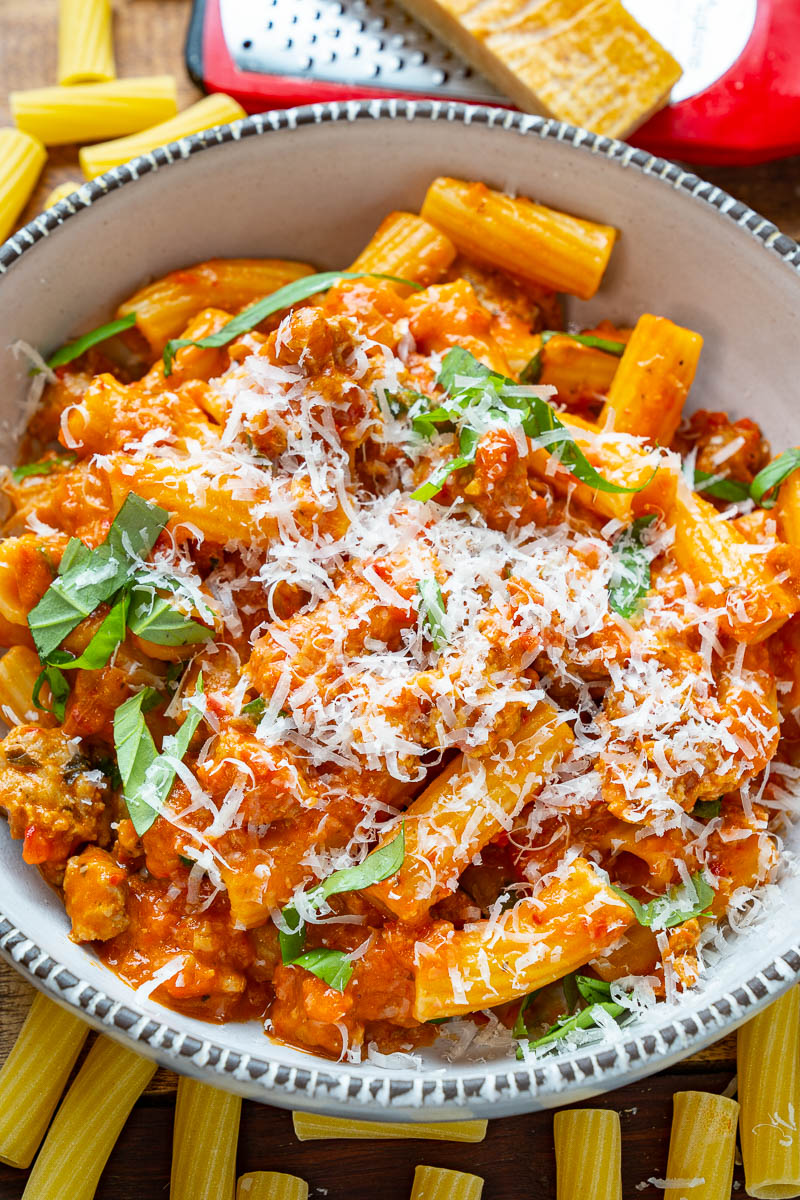 Creamy Roasted Red Pepper and Italian Sausage Pasta Creamy Roasted Red Pepper and Italian Sausage Pasta