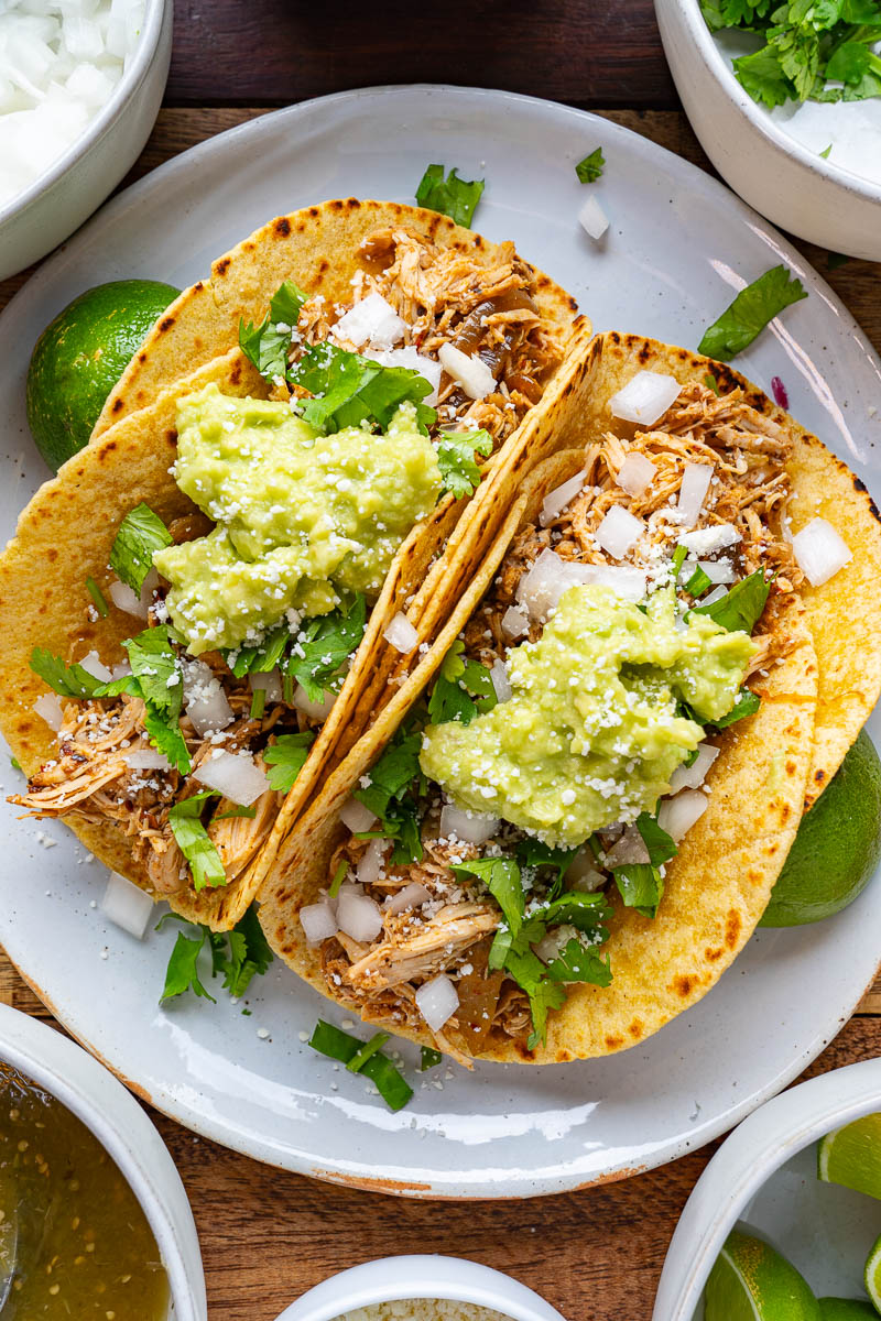 Slow Cooker Chicken Barbacoa Tacos