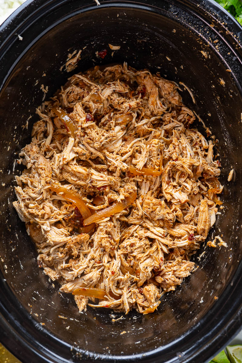 Slow Cooker Chicken Barbacoa Tacos