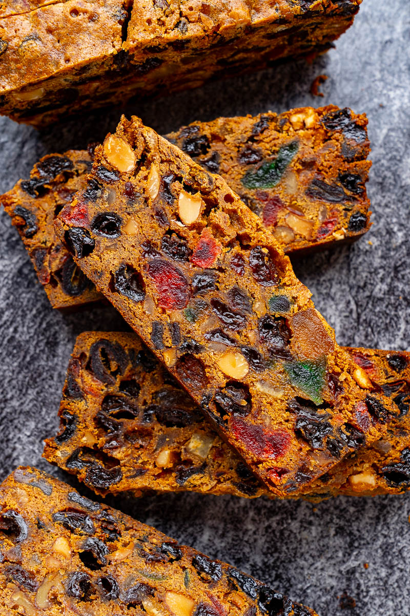 Fruitcake (Christmas Cake) Fruitcake (Christmas Cake)