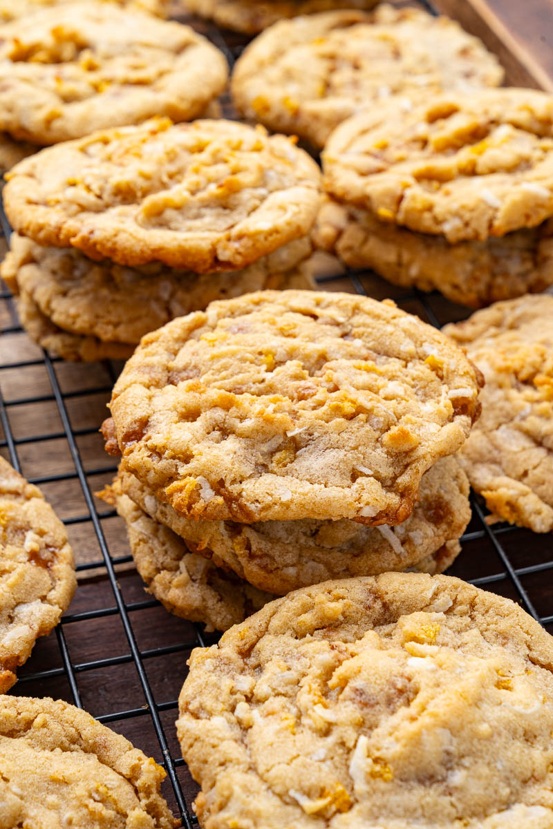 Coconut Toffee Crunch Cookies Coconut Toffee Crunch Cookies