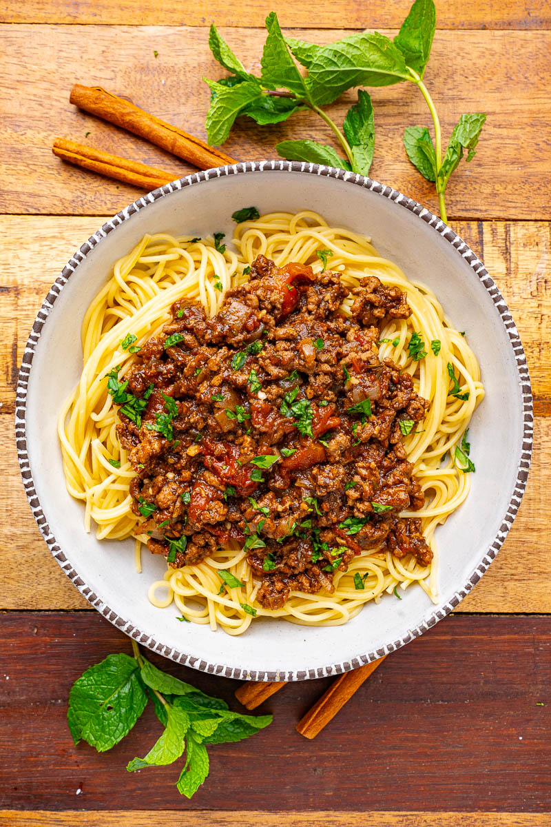 Greek Style Spaghetti (Makaronia Me Kima) Greek Style Spaghetti (Makaronia Me Kima)