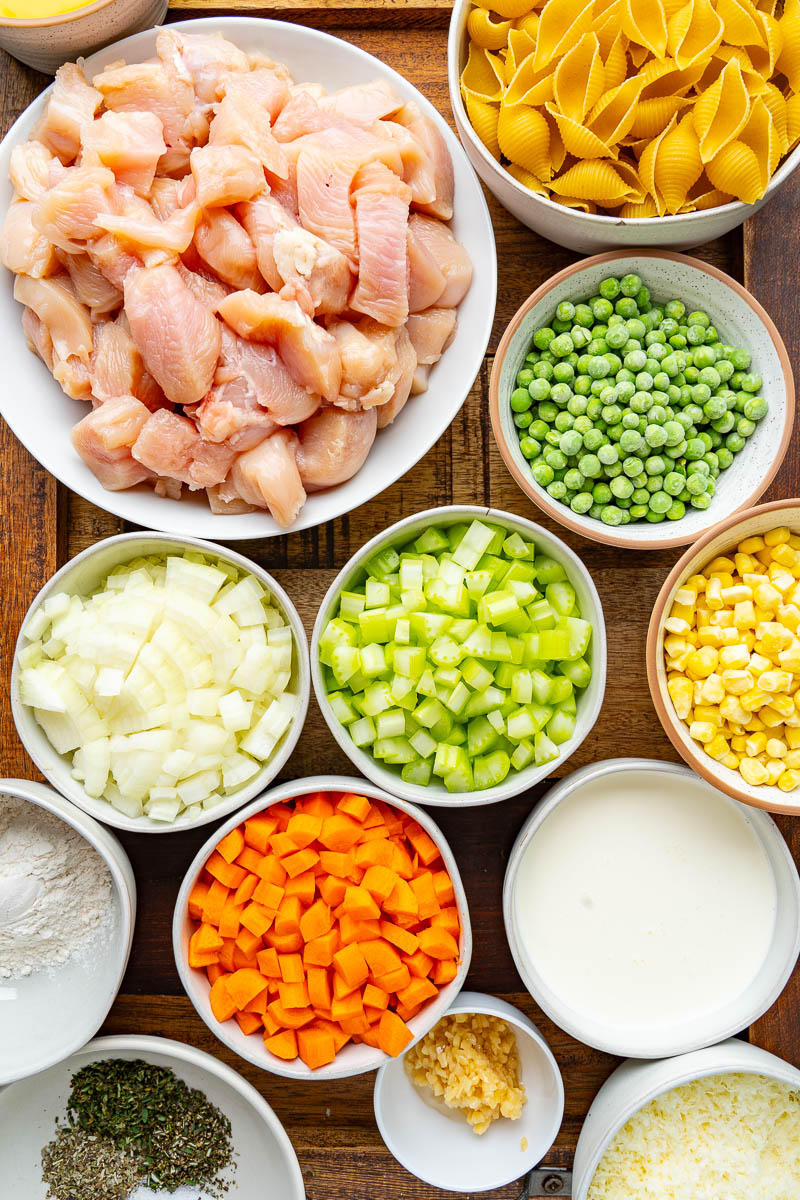 One-Pan Creamy Chicken Pot Pie Pasta