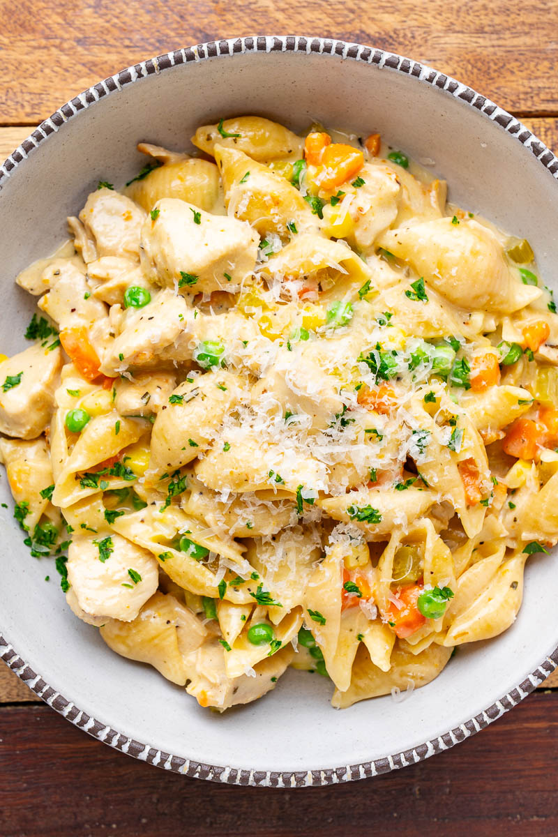 One-Pan Creamy Chicken Pot Pie Pasta One-Pan Creamy Chicken Pot Pie Pasta