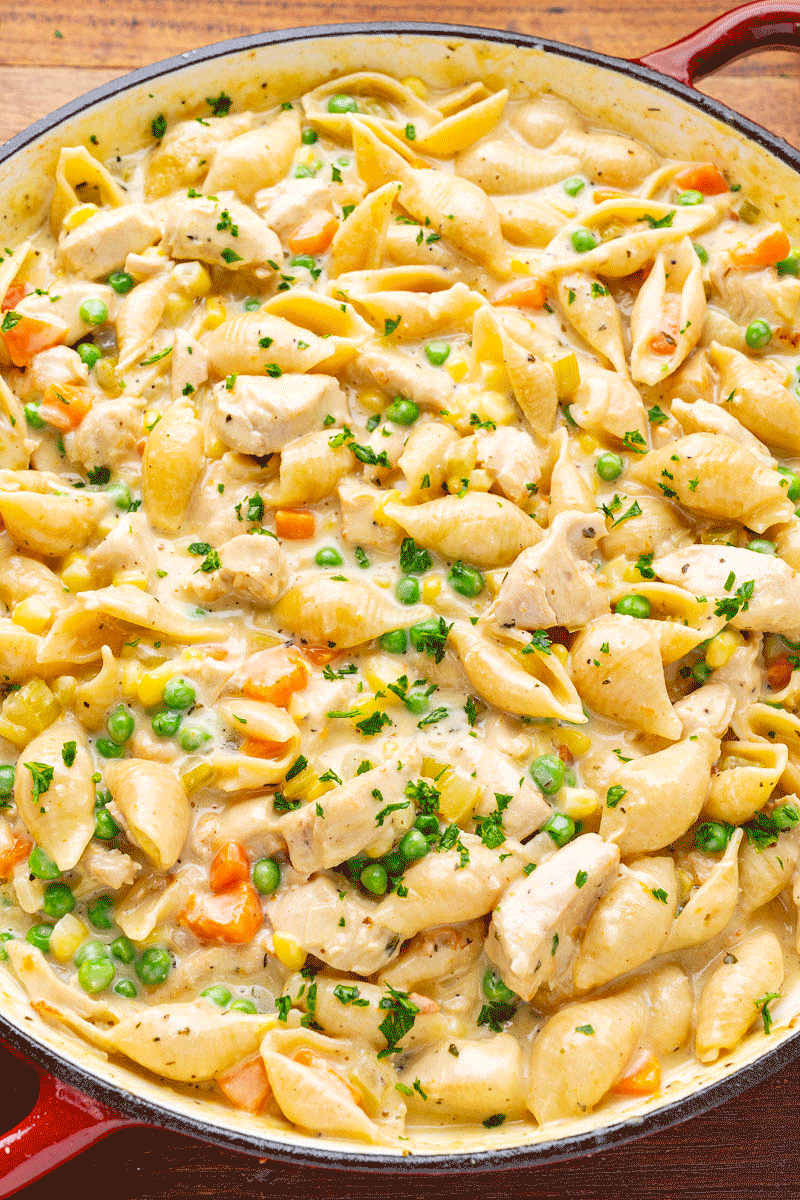 One-Pan Creamy Chicken Pot Pie Pasta One-Pan Creamy Chicken Pot Pie Pasta
