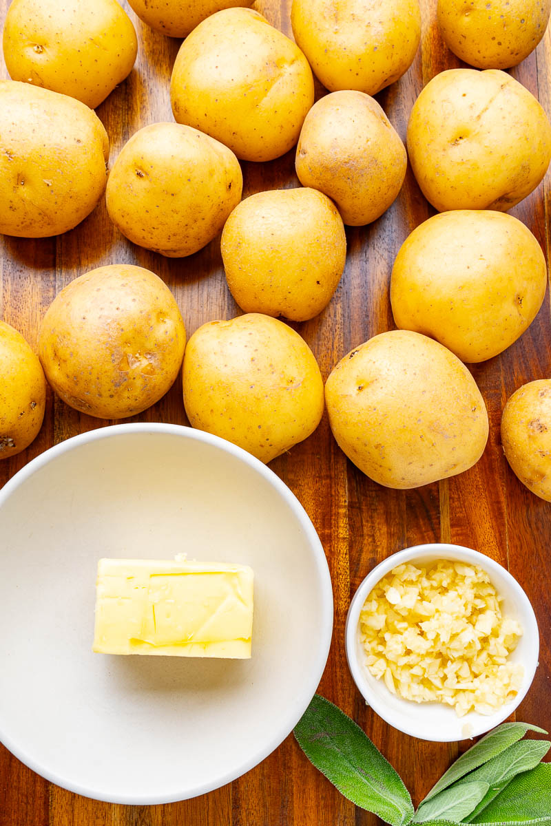 Crispy Smashed Potatoes with Garlic and Sage Brown Butter Crispy Smashed Potatoes with Garlic and Sage Brown Butter